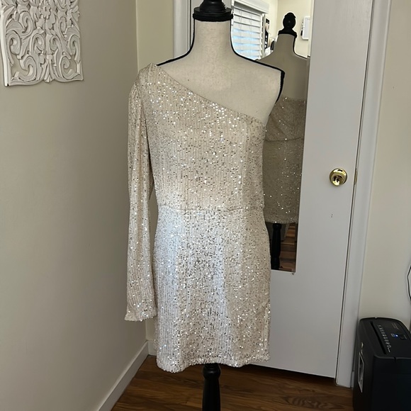 Endless Rose One-Shoulder Sequin Minidress - Picture 1 of 6